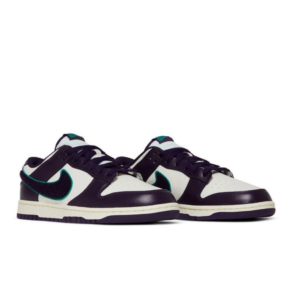 Nike Dunk Low "Chenille Swoosh - Grand Purple" DQ7683-100 (2002) Size 10.5 NEW